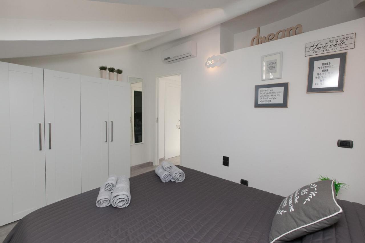Amazing And New Penthouse In City Center Mailand Exterior foto